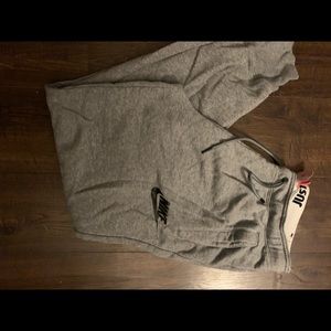Nike jogger sweatpants
